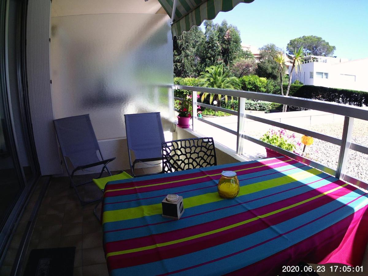 Studio 127, vue mer et piscine, port Santa Lucia Saint-Raphaël Extérieur photo