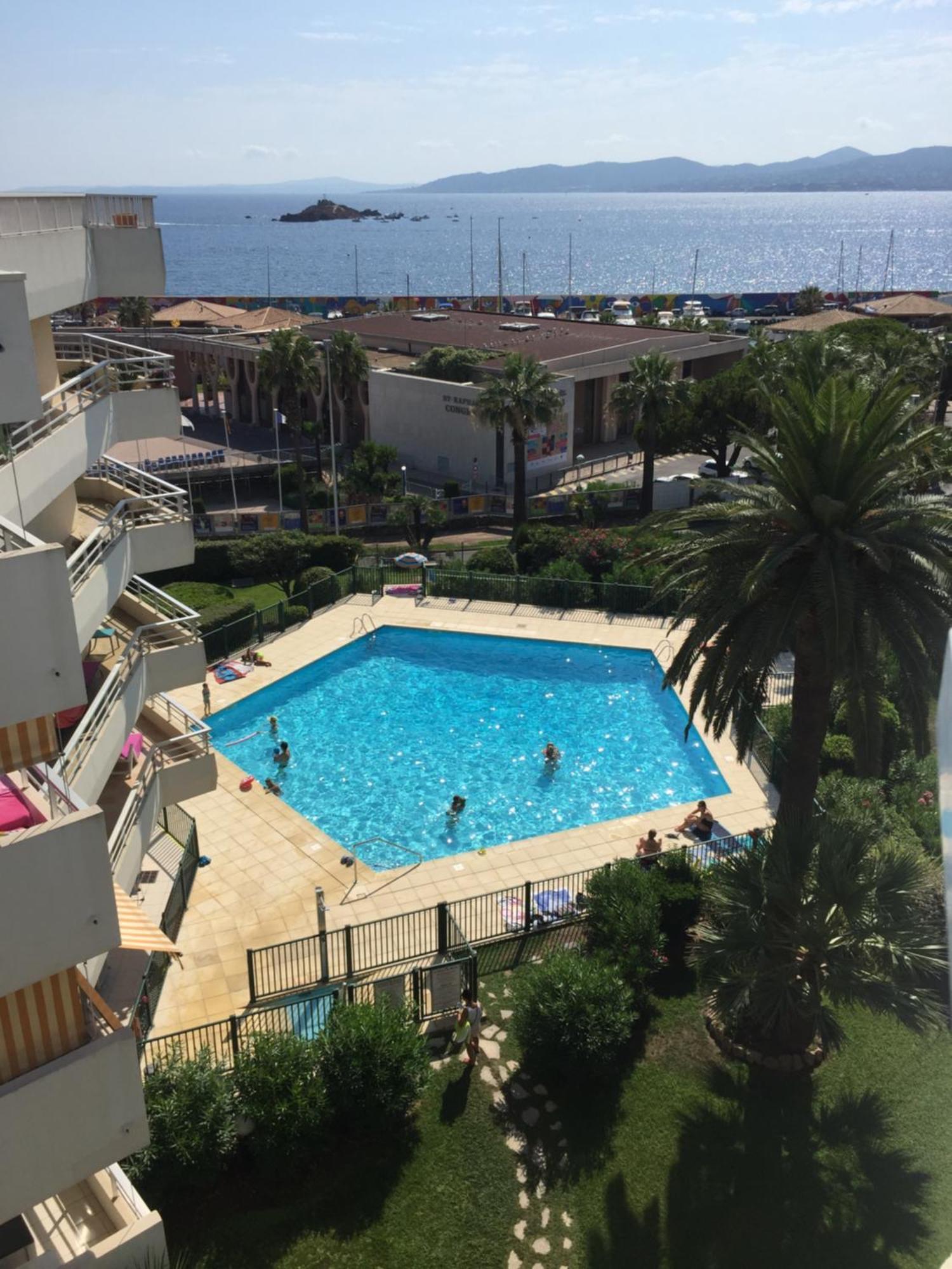 Studio 127, vue mer et piscine, port Santa Lucia Saint-Raphaël Extérieur photo